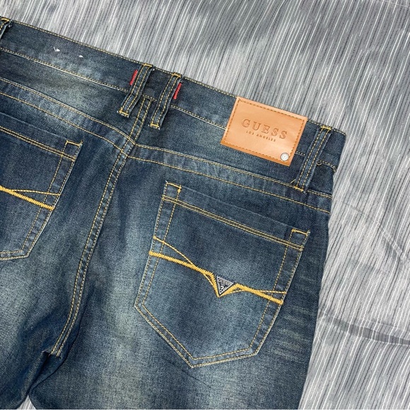 Guess Medium Rise Tapared Slim Haisted Fit Jean Size 34
Excellent Condition - Picture 13 of 14